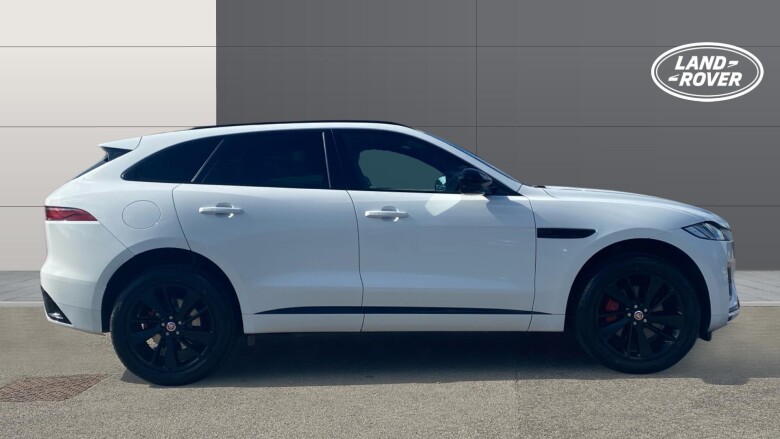 Jaguar F-Pace 2.0 D200 R-Dynamic Black 5dr Auto AWD Diesel Estate